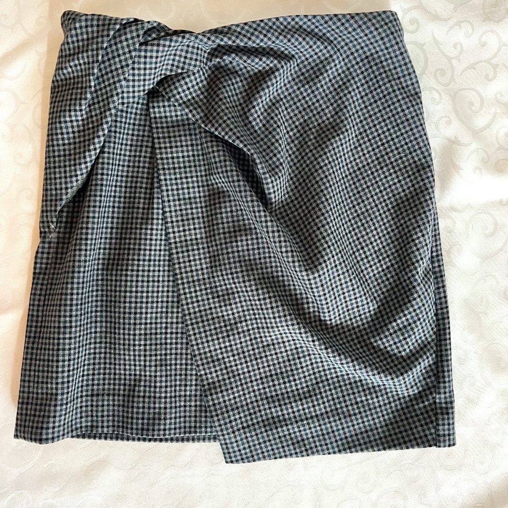 Aritzia Babaton Small Check Skirt